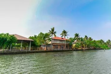 Resort Grand Ayur Island