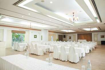 בית מלון כפרי Comsaed River Kwai Resort