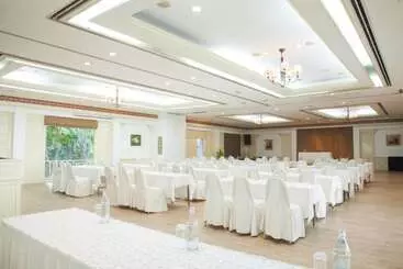 호텔 Comsaed River Kwai Resort