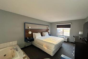 בית מלון כפרי Americinn By Wyndham Reedsburg