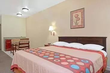 Hotel Super 8 By Wyndham St. Louis Airport