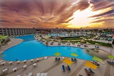 Hotelli Titanic Resort & Aqua Park