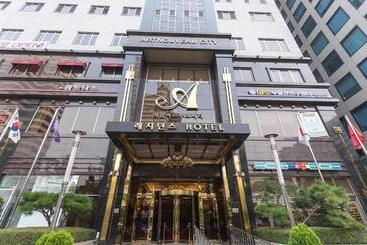 Yeoksam Artnouveau City Hotel And Residence