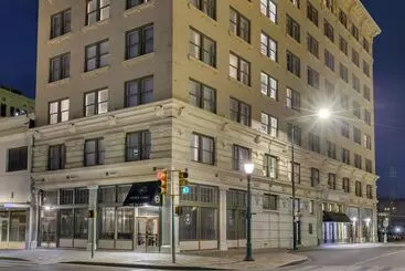 Hotel Gibbs Downtown Riverwalk