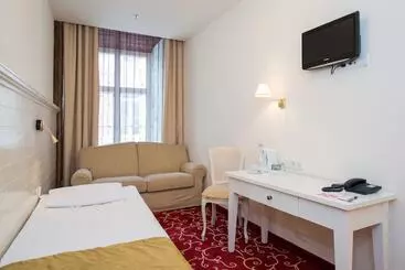 هتل Meriton Old Town Garden