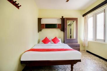 호텔 Gaffinos Beach Resort