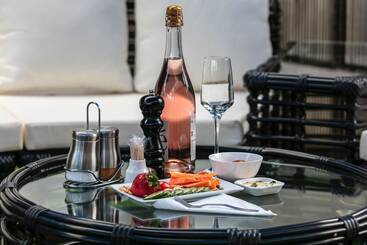 Madamz Bed & Breakfast