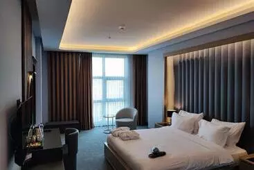 Aileena Hotel & Villas