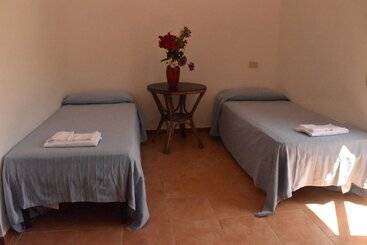 בית מלון כפרי Baia Della Rocchetta