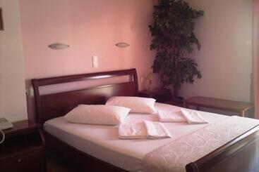 Hotel Faros Ii