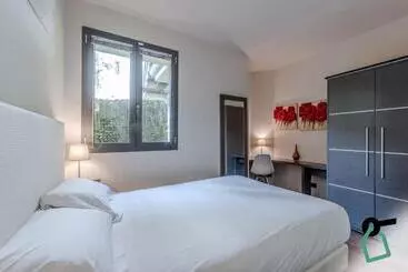 Hotiday Aparthotel Firenze