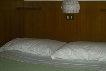 Otel Vrclub   Villa Ridente Residence