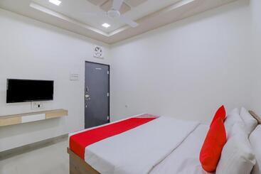 Hotel Oyo 80936 Maldhari
