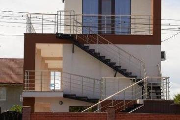 Albergue Villa Orchidea Sunrise