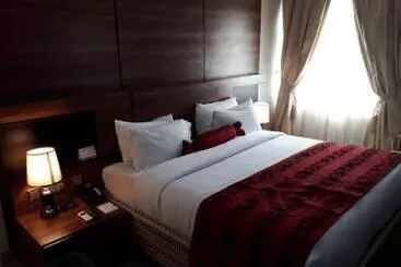 پانسیون Room In Apartment   Best Westerln Plus Deluxe Suite