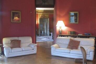 فندق Chateau De Vauloge