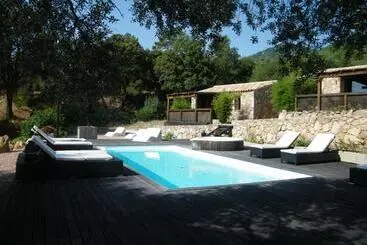 Hotel Les Jardins De Mathieu