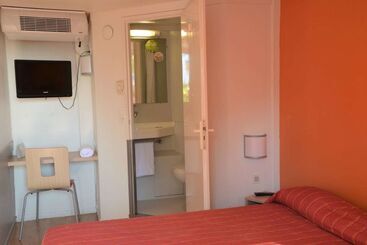 هتل Premiere Classe Biarritz