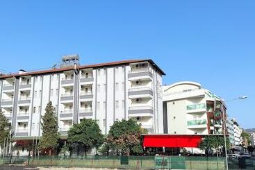 מלון דירות Sailor Apart