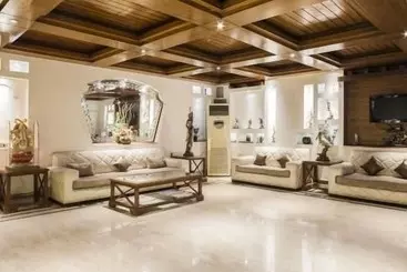 Hotel Emperor Palms At Karol Bagh