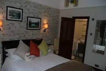 בית מלון כפרי Glenville House Adults Only Incl Free Off Site Health Club With Swimming Pool, Hot Tub, Sauna &