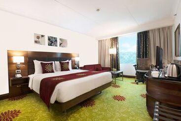 호텔 Hilton Garden Inn New Delhi/saket