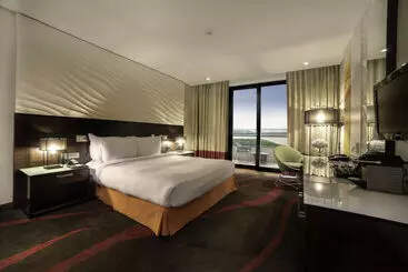 ホテル Yas Plaza Mangroves by IHG