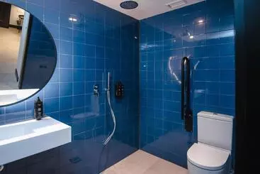 Hostel Latroupe La Granja