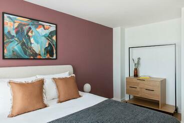 Aparthotel Cove Paradise Street