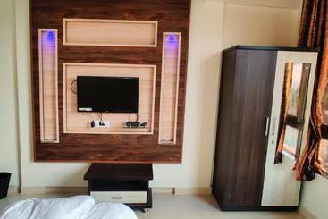 Hotel Happy Day S Diveagar