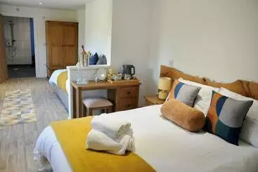 Hotel Sleep@calon Y Fferi