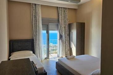 تختخواب و صبحانه Bluflest