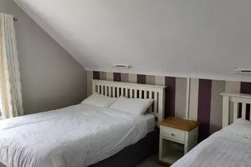تختخواب و صبحانه Lios éinne House Accommodation