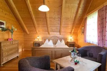 ホテル Alpenparks Hagan Lodge Altaussee
