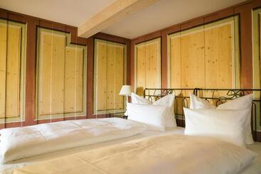 Hotelli Villa Sorgenfrei & Restaurant Atelier Sanssouci