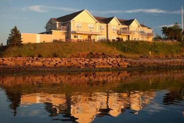 Bed and Breakfast Inn At The Pier