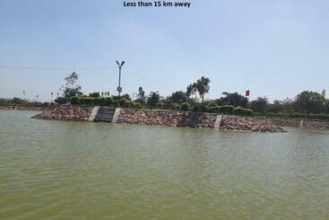 Hotel Spot On 78186 Ghanshyam Lodge