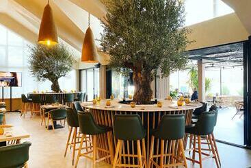 בית מלון כפרי Han Poienita