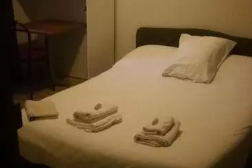 ホテル Je Résilie Mon Contrat Avec Booking Car J Ai Vendu Mon Etablisement J Ai Pas Pu Avoir Une Personne A