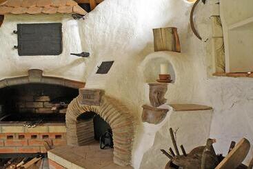 膳宿费 Salamandra Village