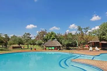 Resort Monateng Safari Lodge