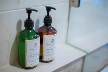 アパートホテル The Living Hotel Samutprakan