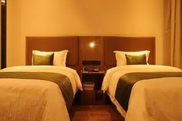 هتل Greentree Inn Lanzhou Zhongchuan Airport Business