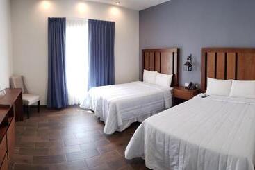 בית מלון כפרי Plaza Matamoros