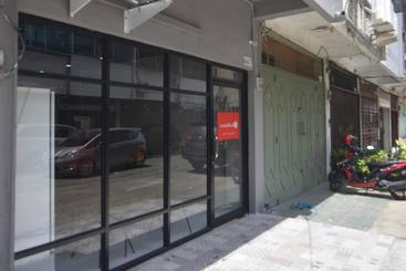 Szálloda Reddoorz Hostel Syariah @ Peunayong Banda Aceh