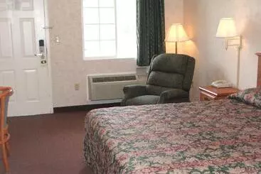 Retkeilymaja Deerfield Inn & Suites