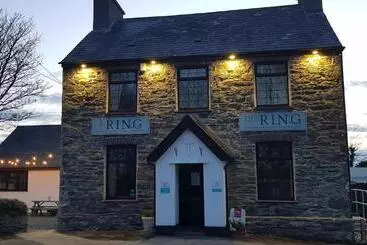 Ensuite Bed And Breakfast Rooms At The Ring Pub