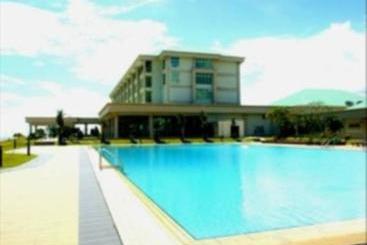 בית מלון כפרי Kingwood Resort Mukah