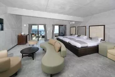 Otel Xyz Speciale