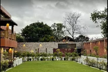 Yashmay Villa Club & Resort